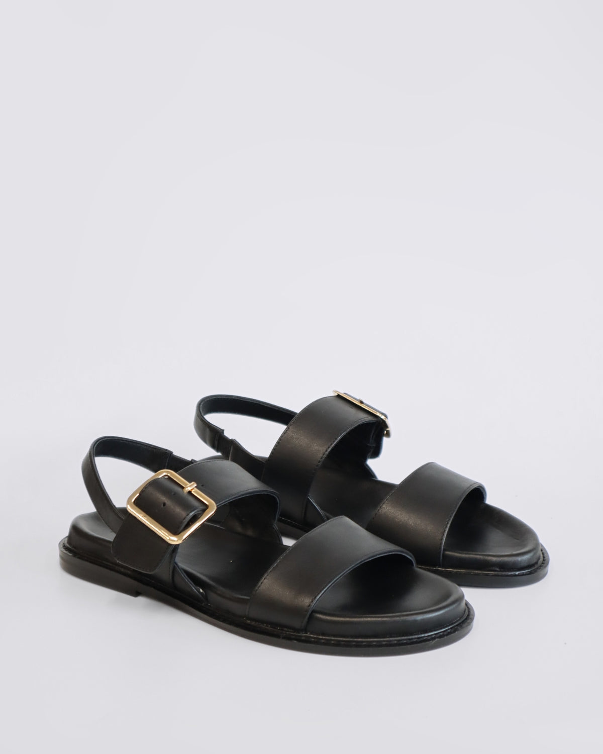 UNDO FLAT SANDALS BLACK