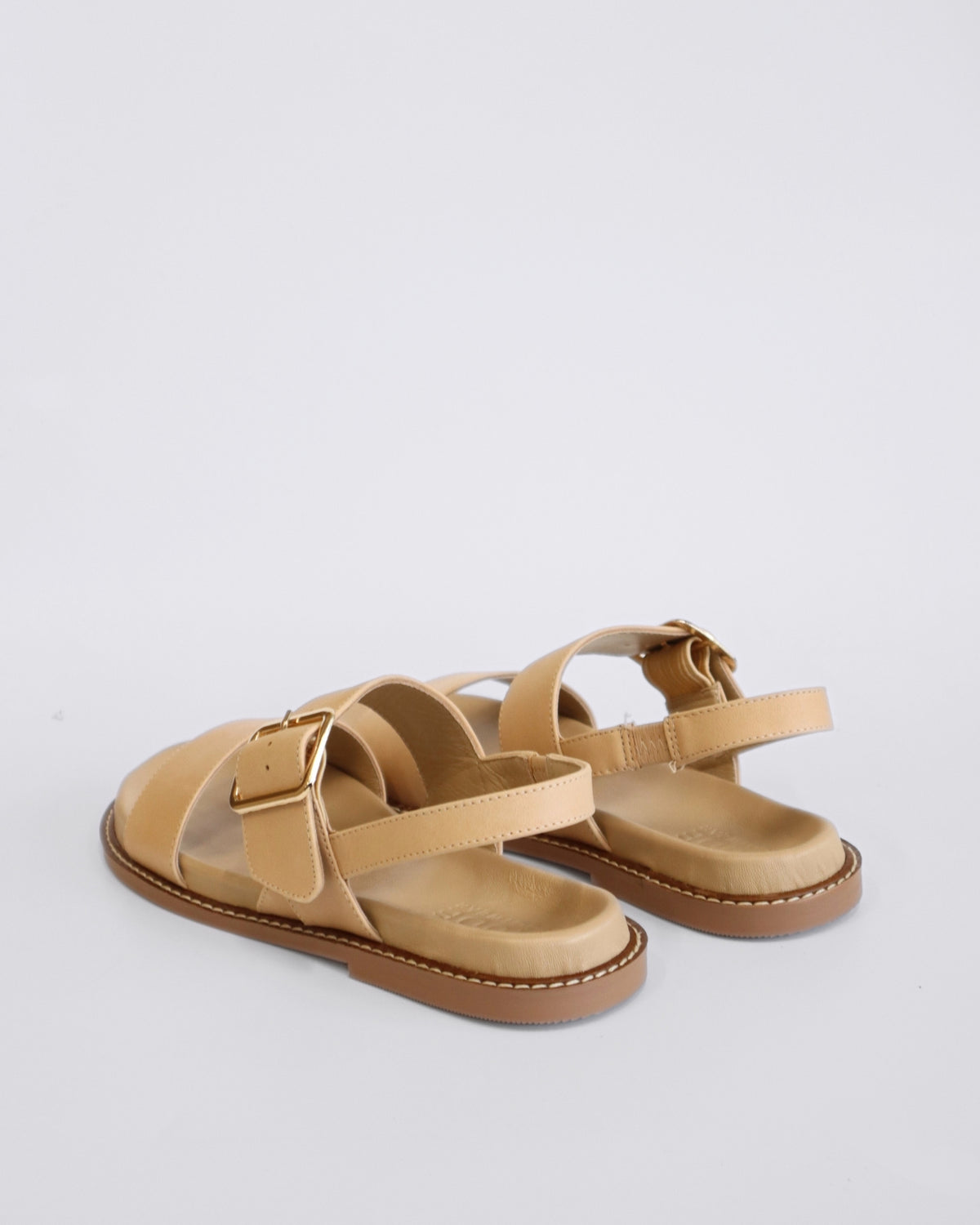 UNDO FLAT SANDALS NUDE
