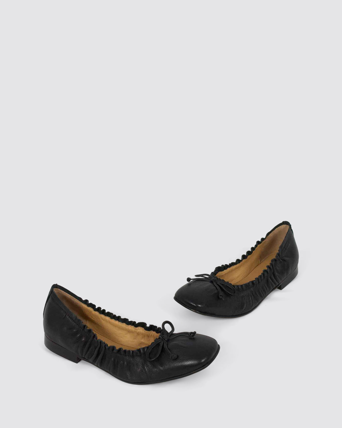 PEPPIES FLATS BLACK LEATHER