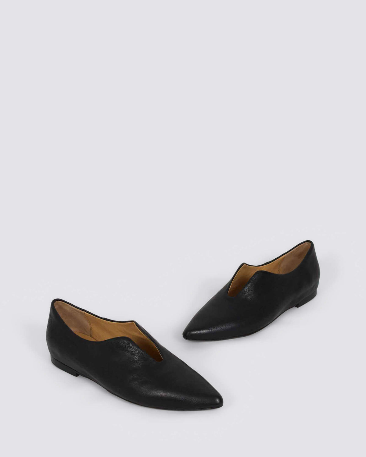 YORLI FLATS BLACK LEATHER