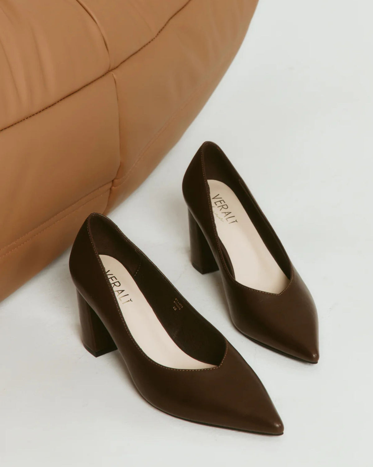 ELLIOT BLOCK HEEL PUMPS CHOCOLATE BROWN