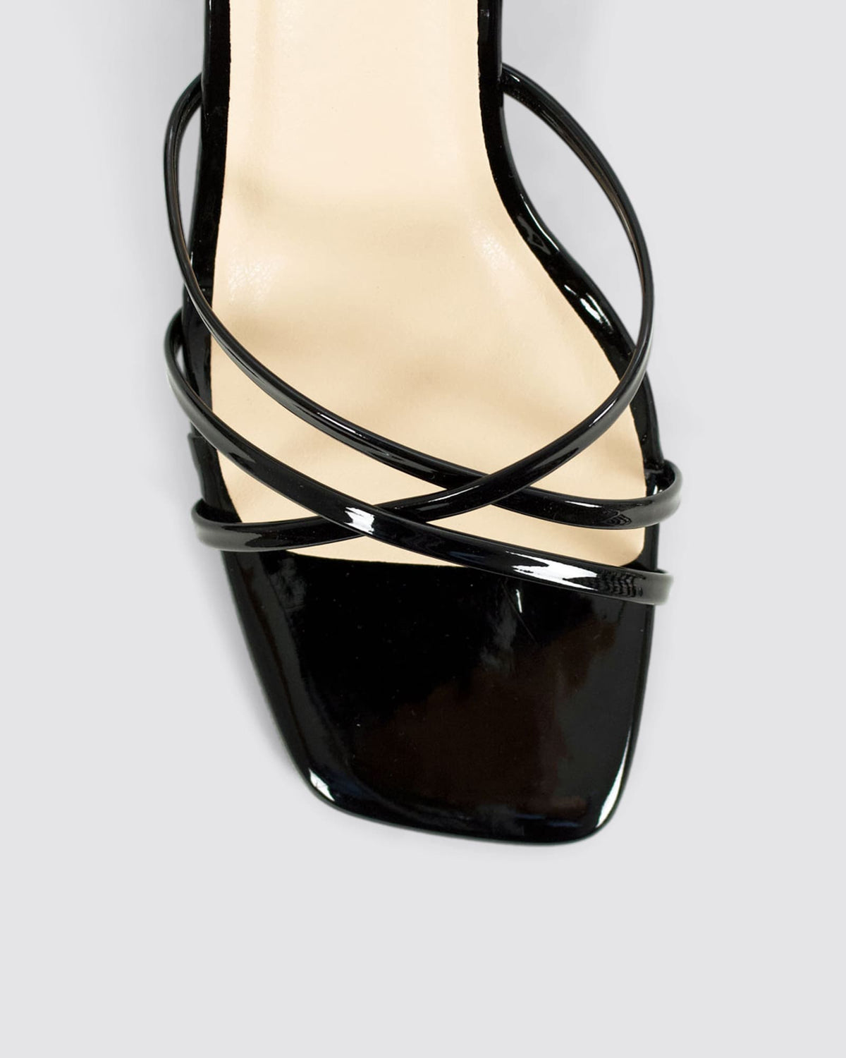 NAKITA BLOCK HEEL SANDALS BLACK PATENT