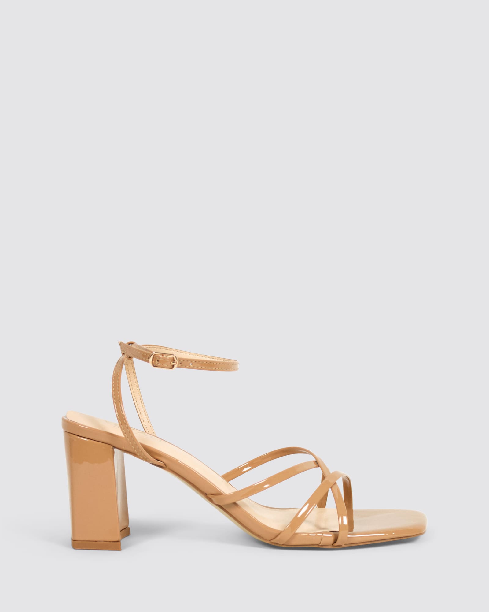 NAKITA BLOCK HEEL SANDALS DARK CAMEL PATENT