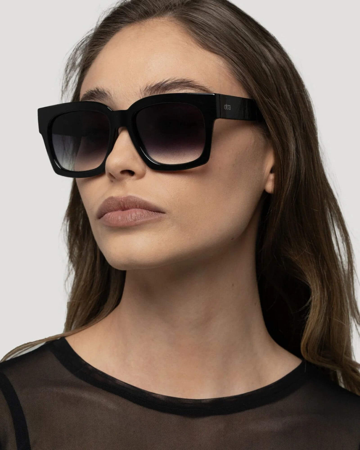 ALBA SUNGLASSES BLACK/SMOKE FADE