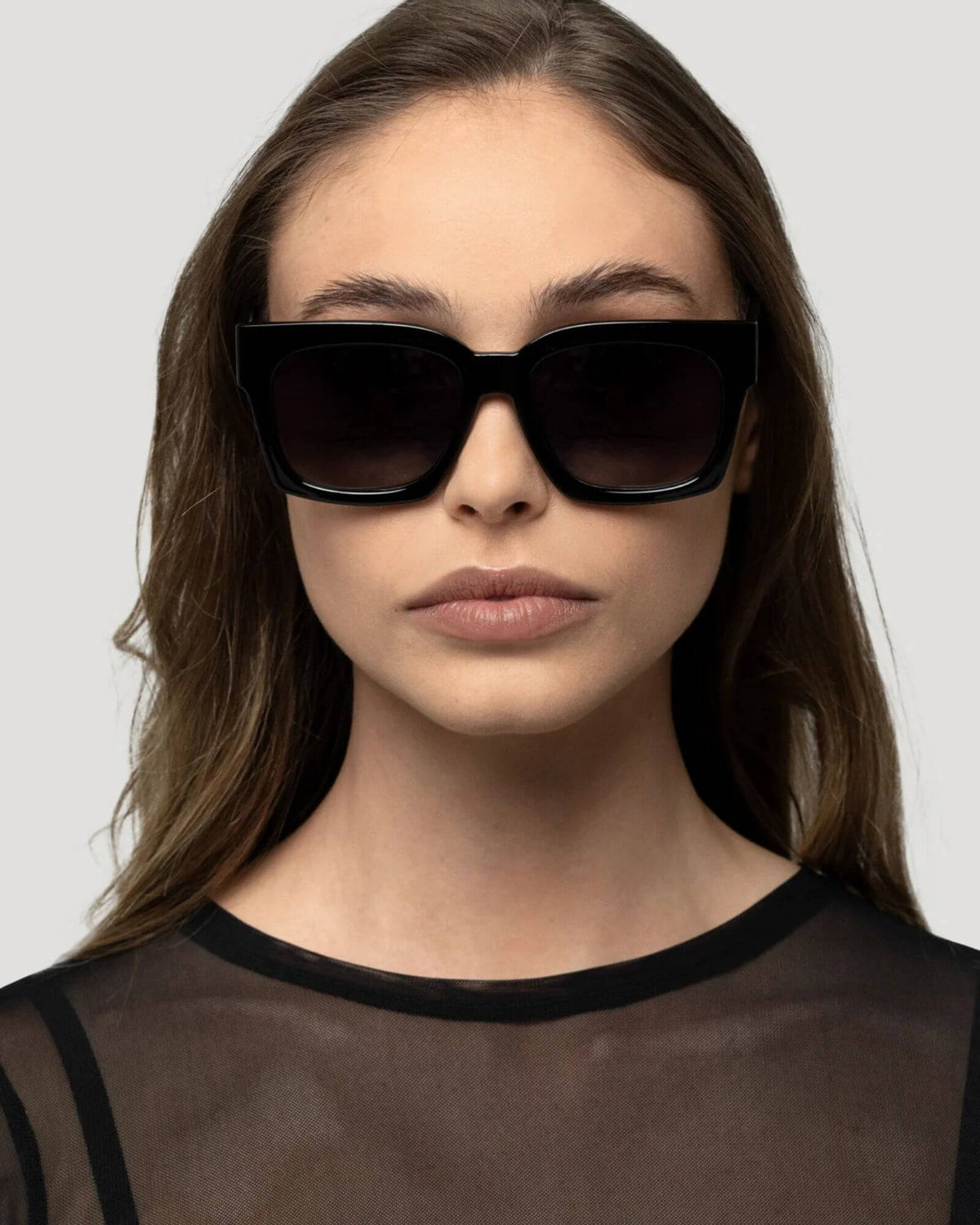 ALBA SUNGLASSES BLACK/SMOKE FADE