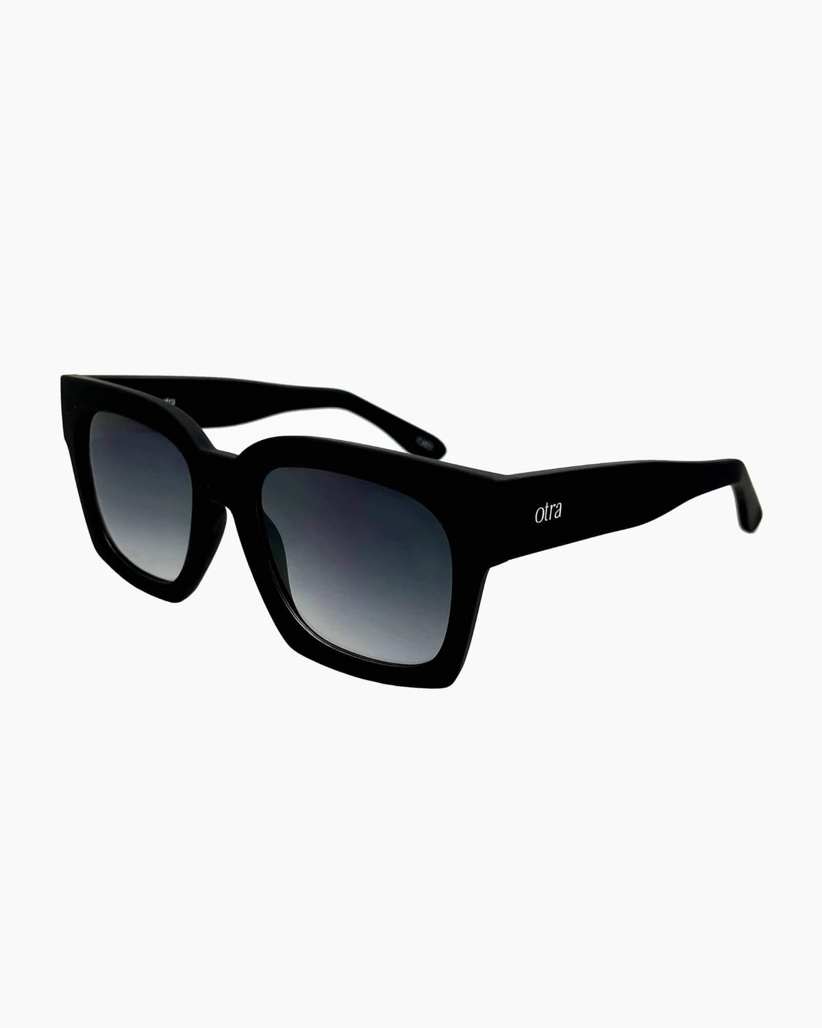 ALBA SUNGLASSES BLACK/SMOKE FADE
