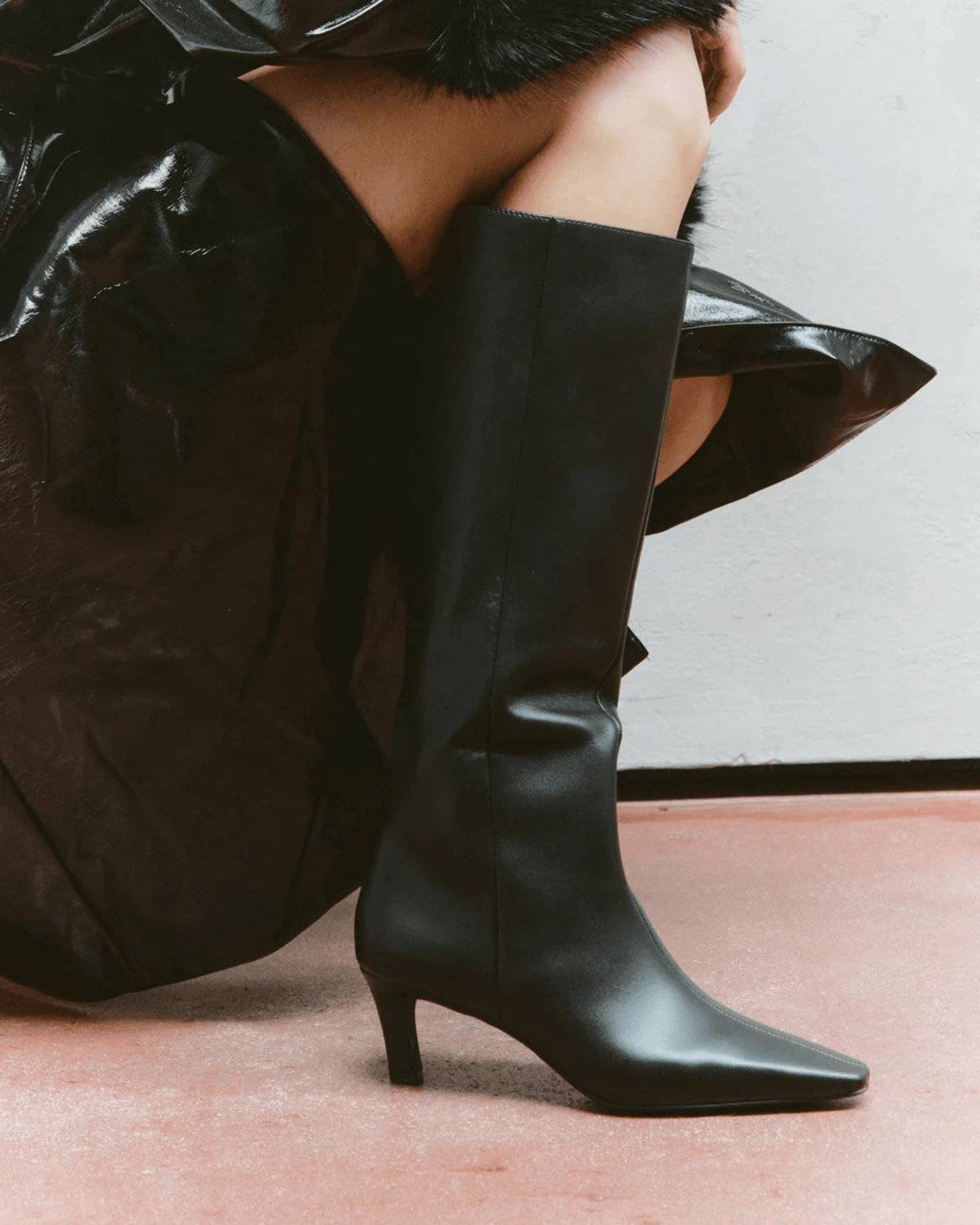 BLAKE CHISEL TOE LONG BOOTS BLACK