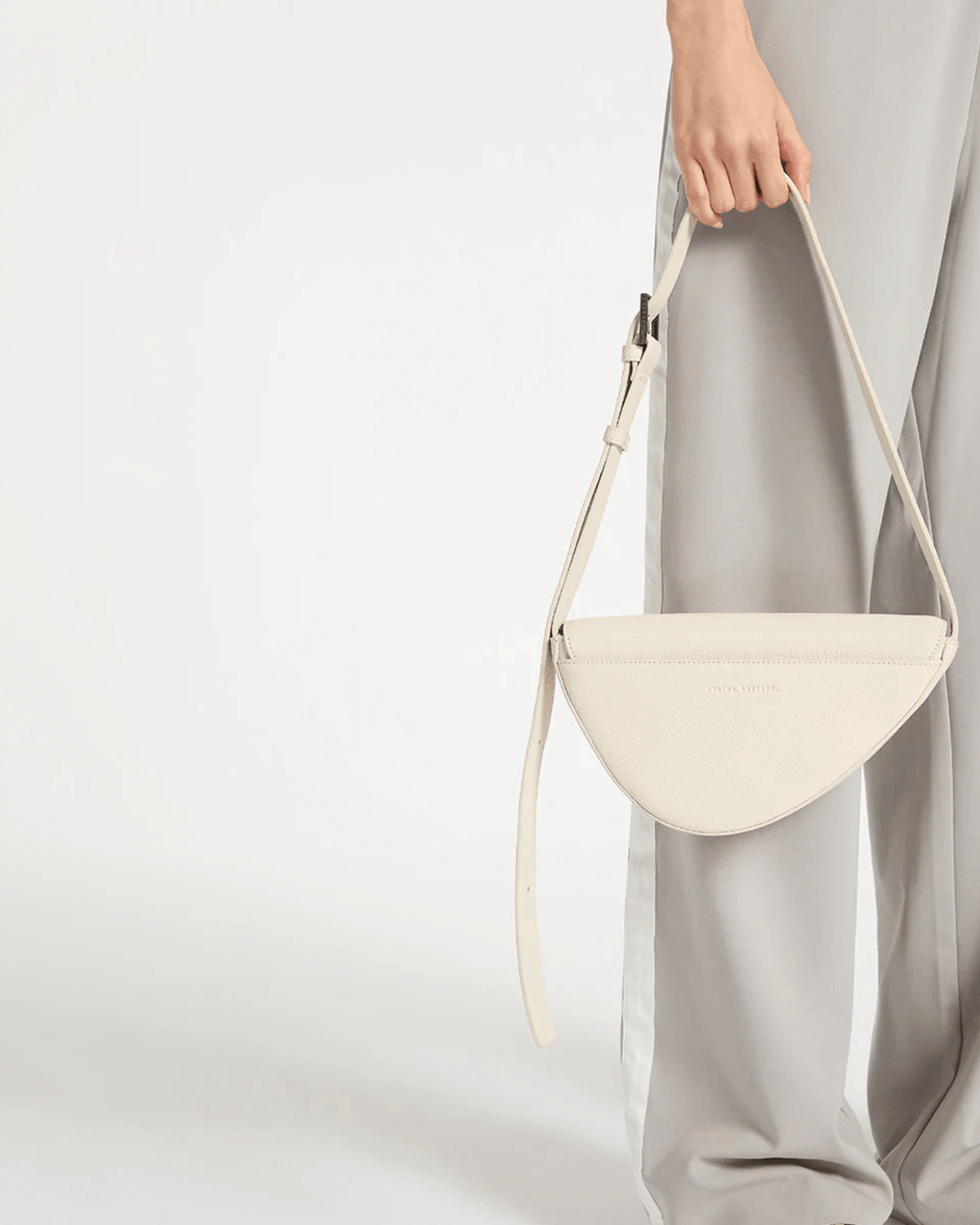 ETHEREAL BAG CHALK