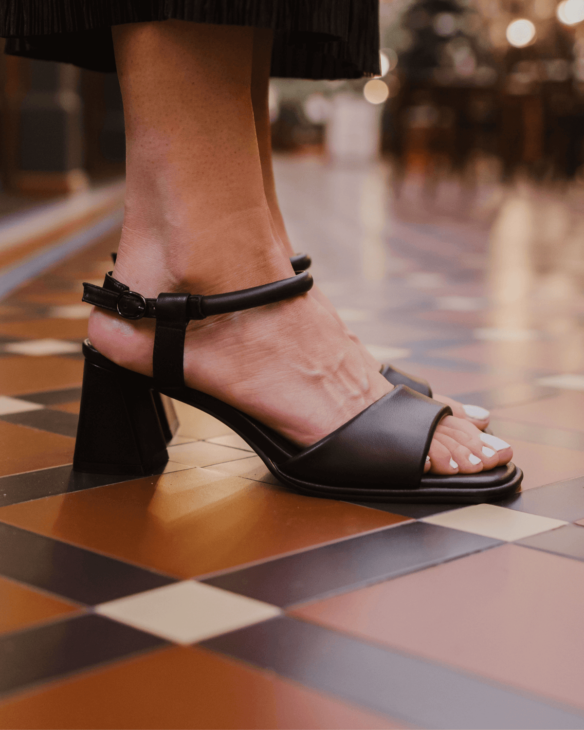 ICEBABY BLOCK HEELS BLACK LEATHER