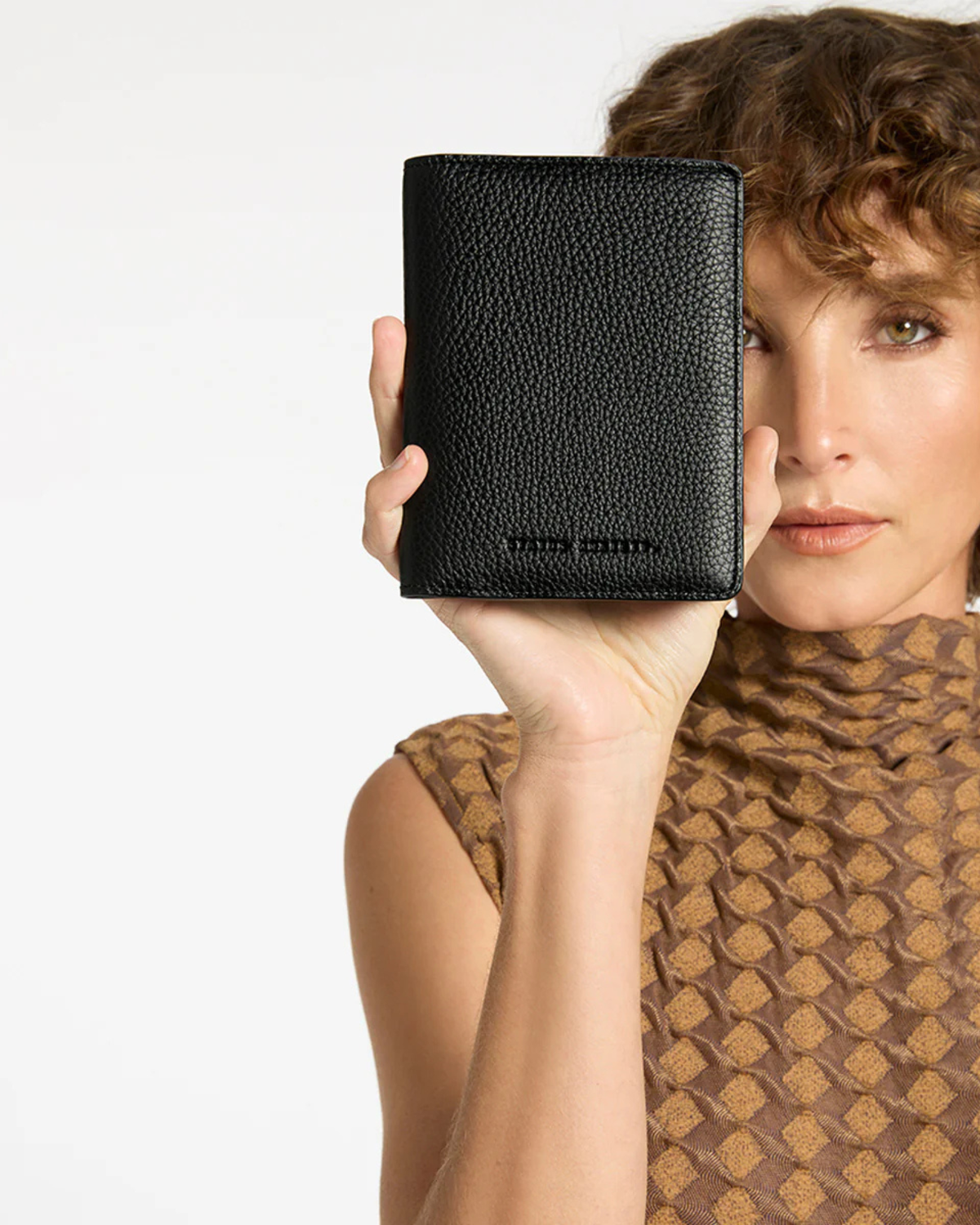 IN TRANSIT PASSPORT WALLET BLACK