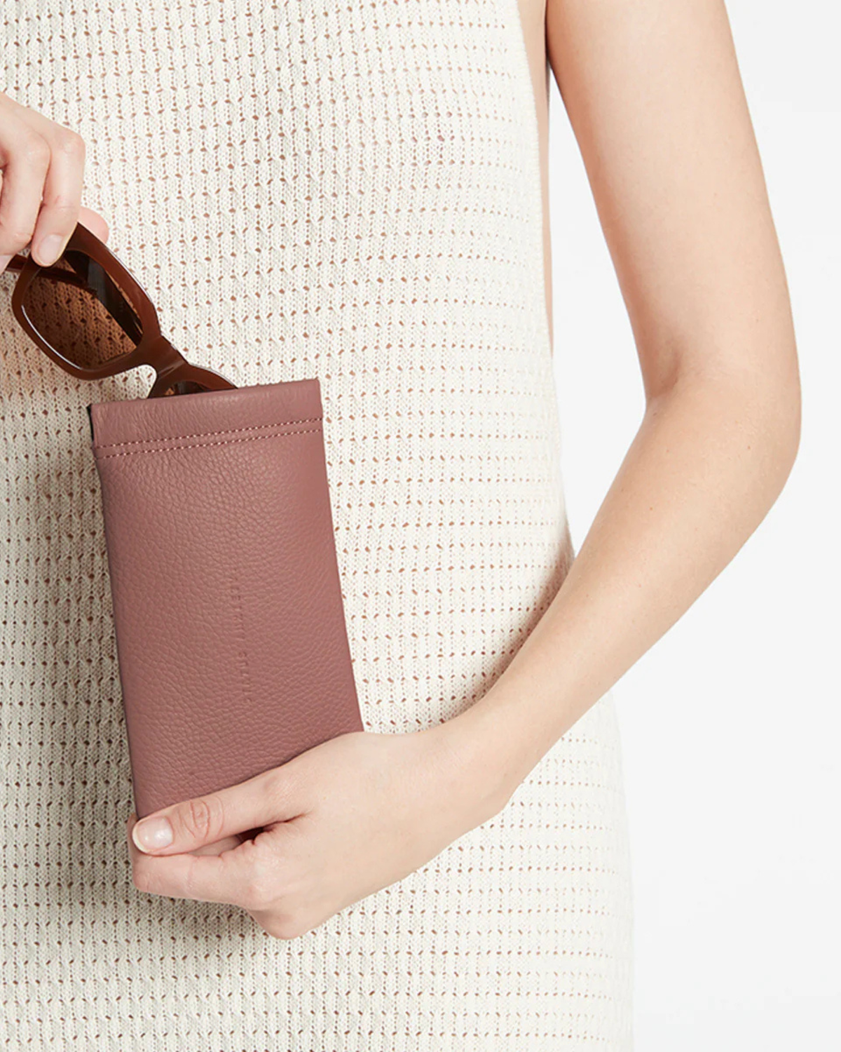 KEEPSAKE SUNGLASSES CASE DUSTY ROSE