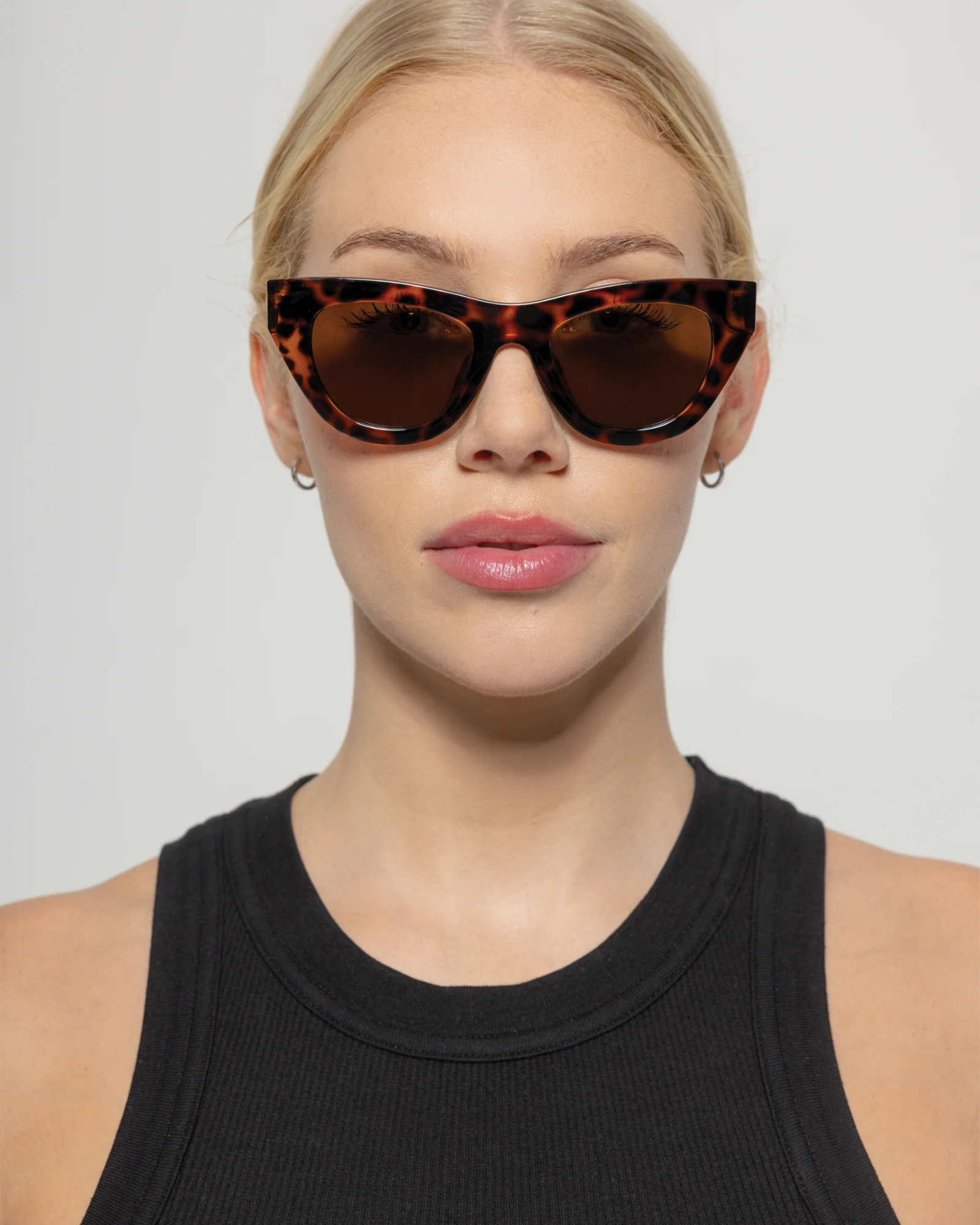 KINNI SUNGLASSES TORT/BROWN
