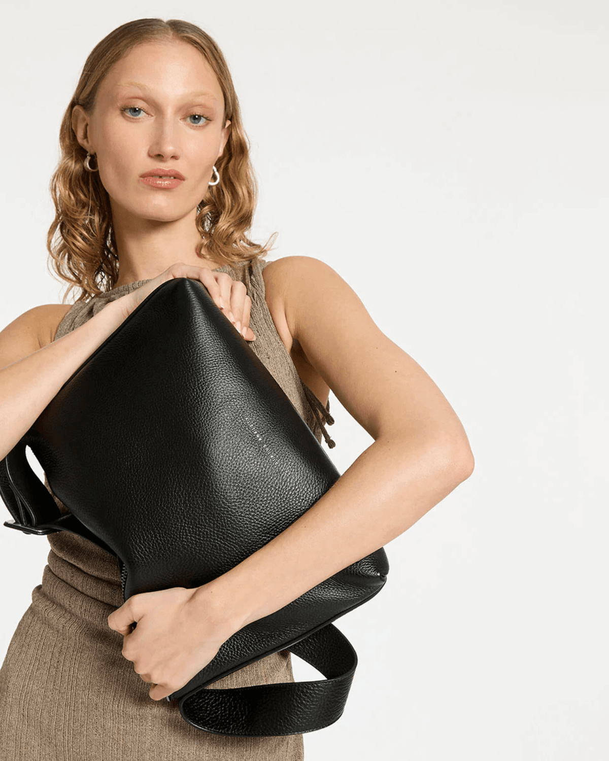 LOSING TOUCH BAG BLACK