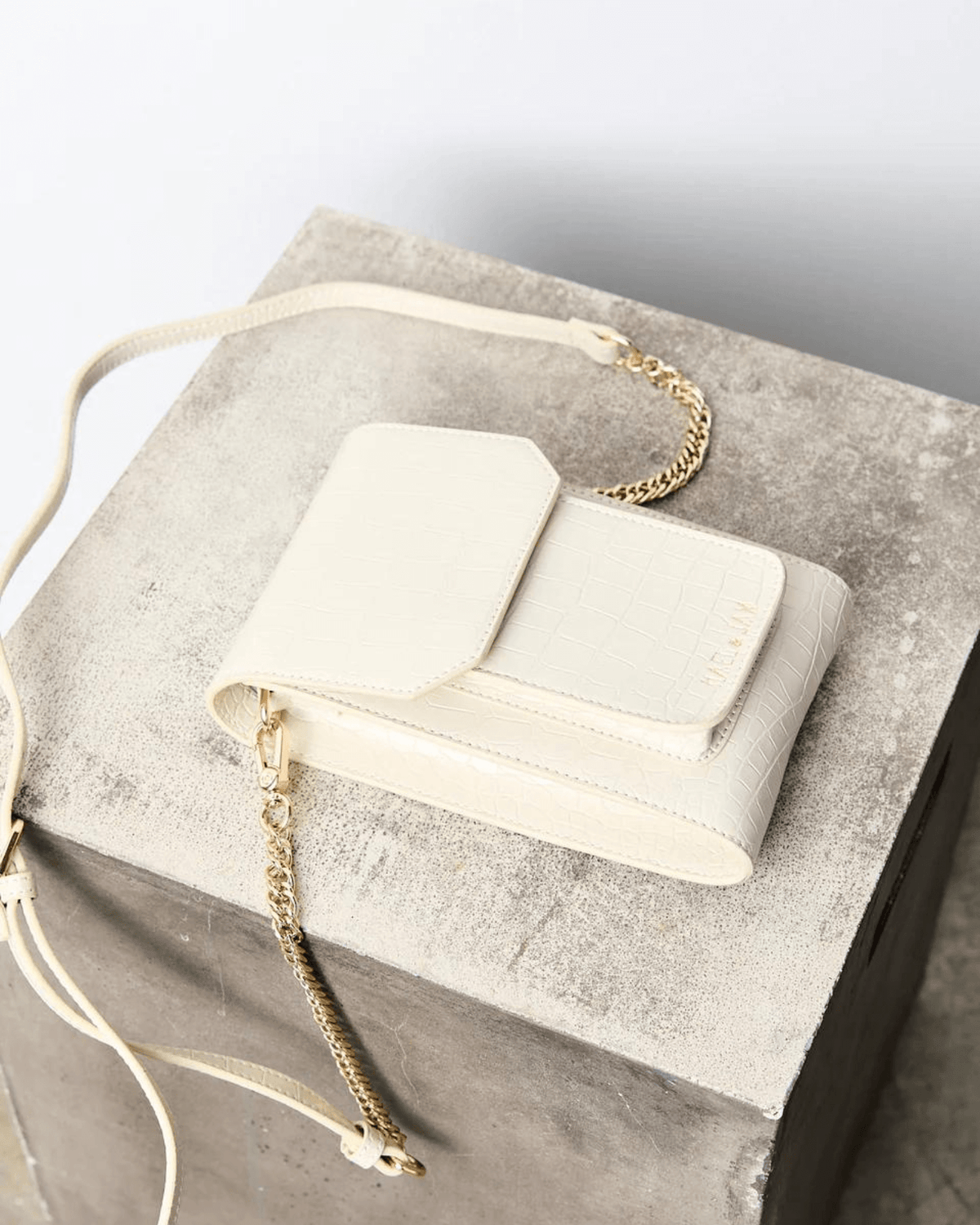 PALOMA BAG IVORY CROC