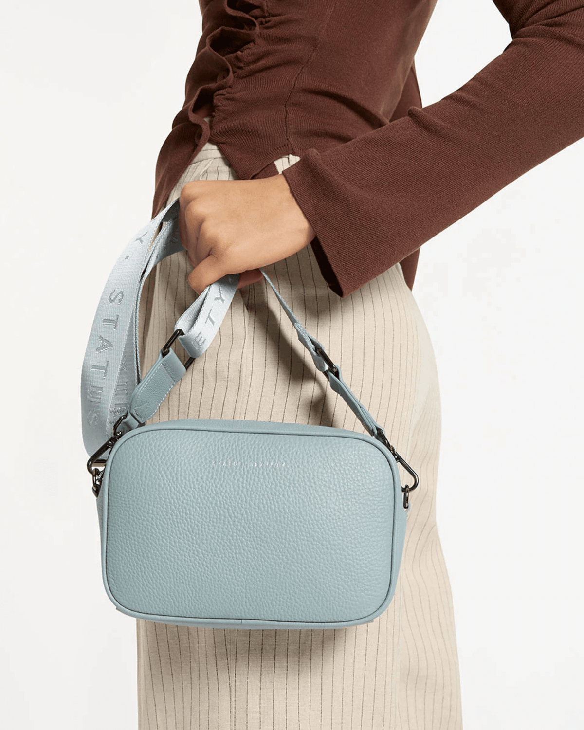 PLUNDER BAG POWDER BLUE WITH WEBBED STRAP
