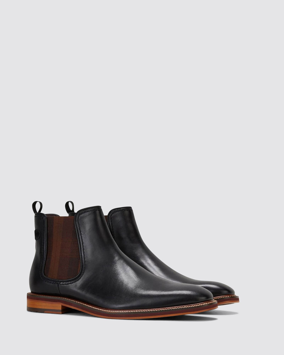 SCUTTLE CHELSEA BOOTS BLACK LEATHER