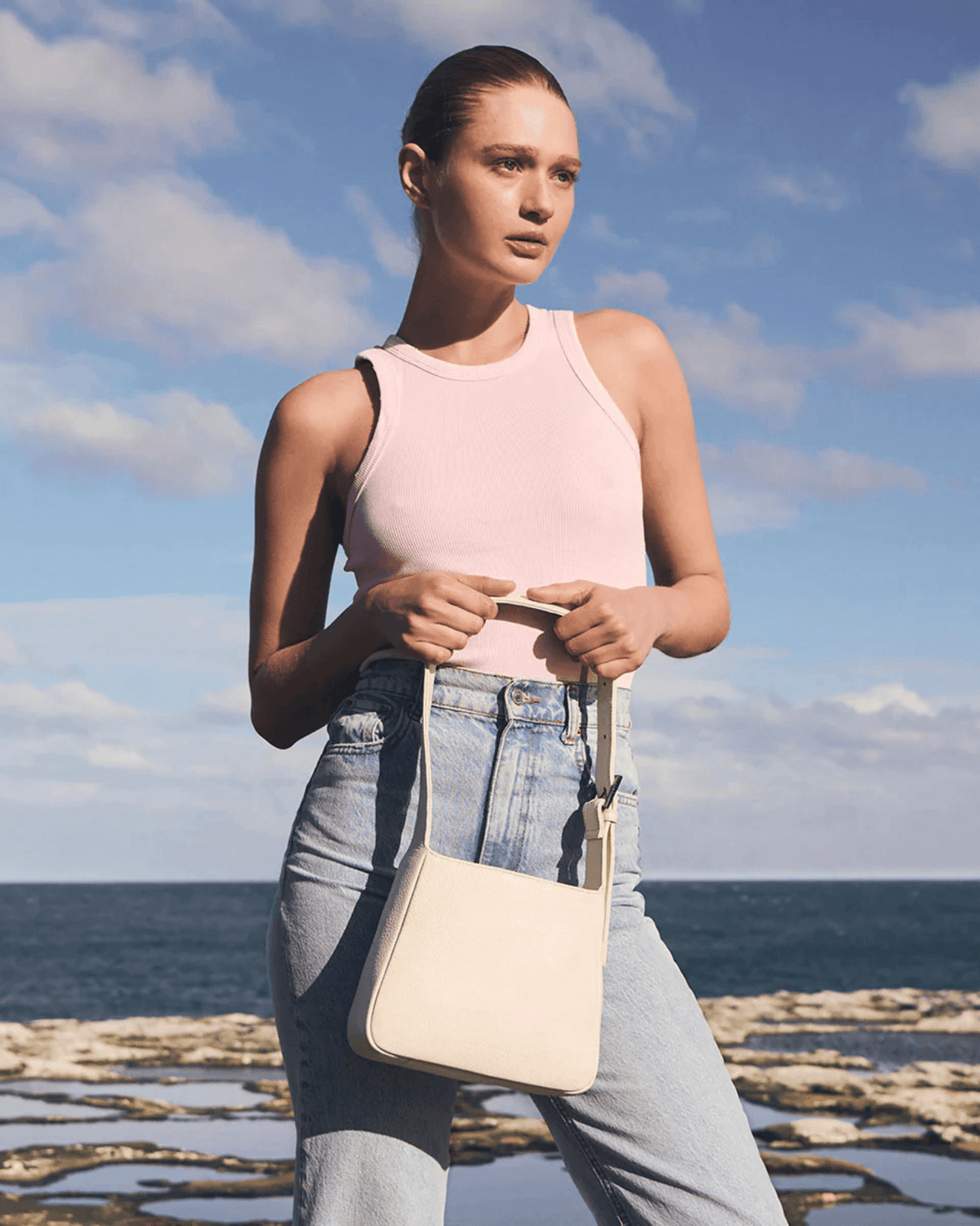 SLIPPING AWAY BAG CHALK