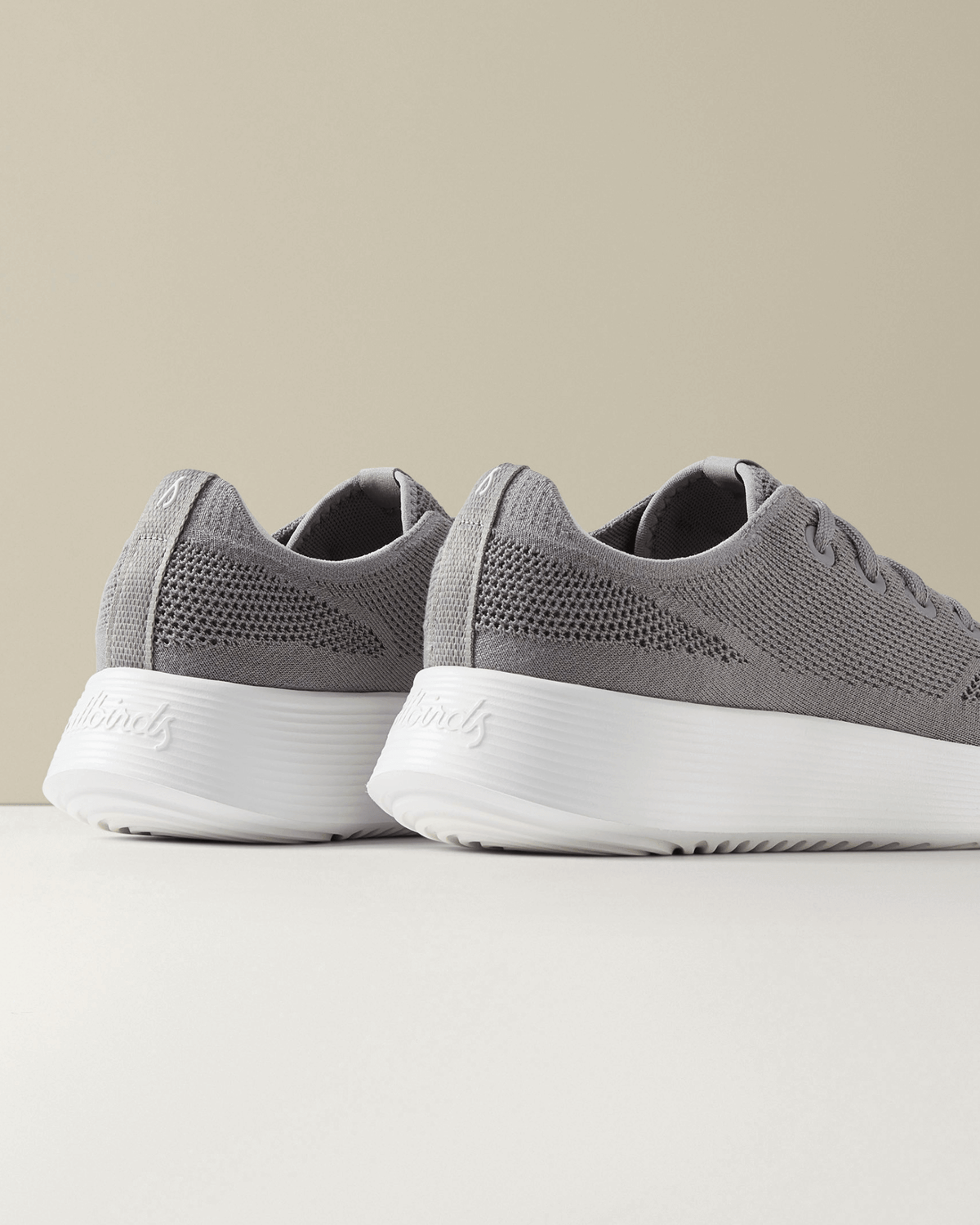 WOMENS TREE RUNNER GO MEDIUM GREY
