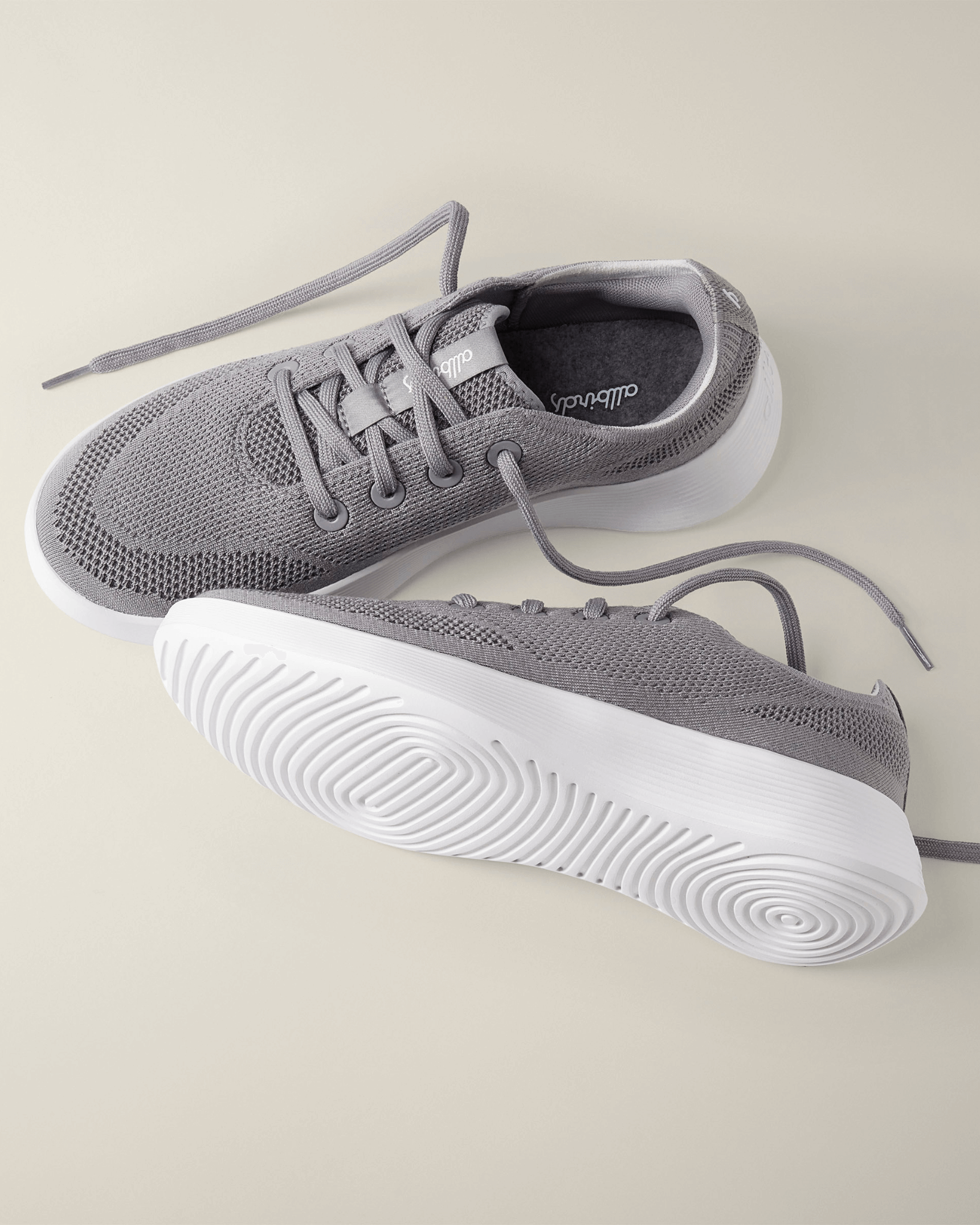 WOMENS TREE RUNNER GO MEDIUM GREY