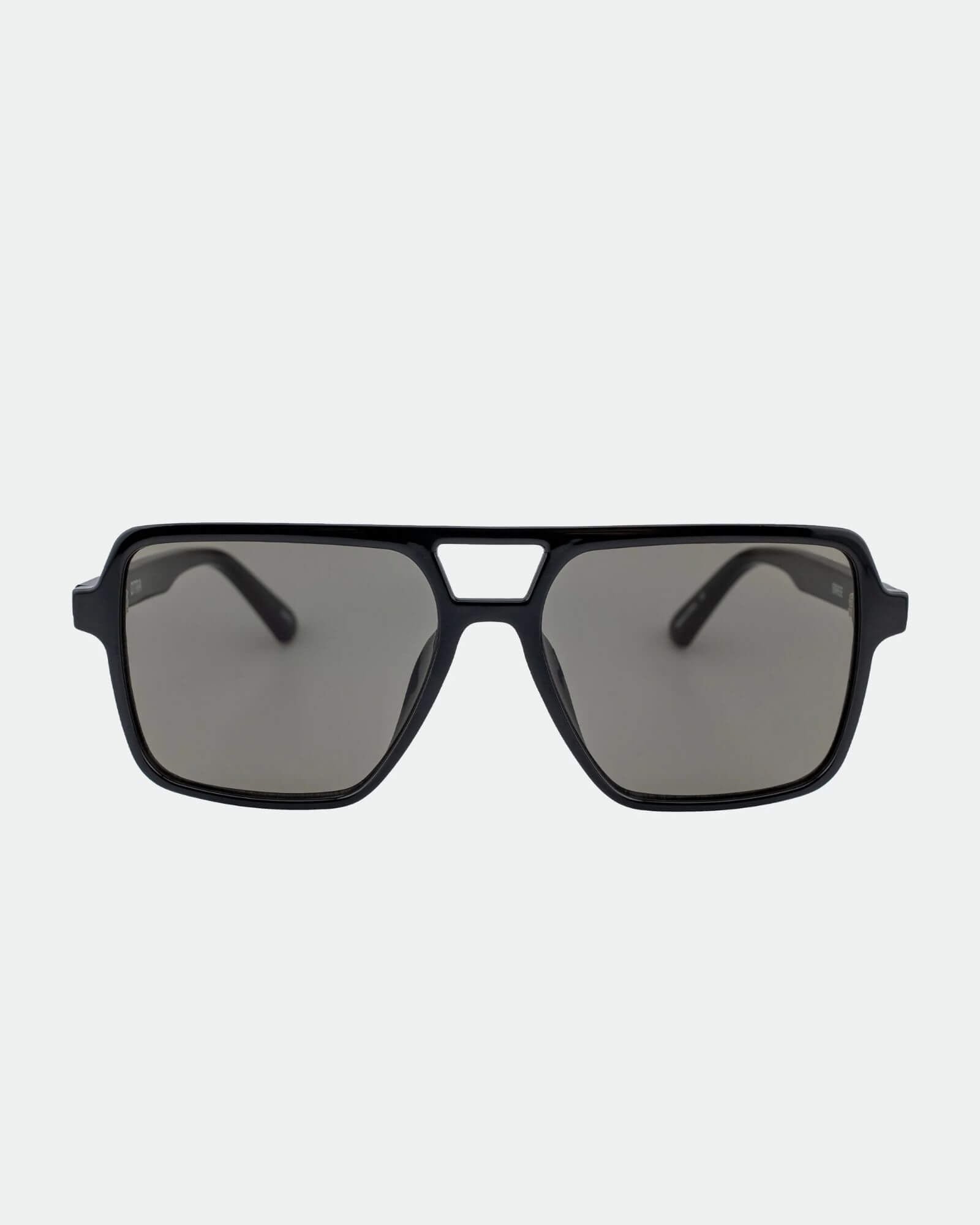 ZOYA SUNGLASSES BLACK/SMOKE